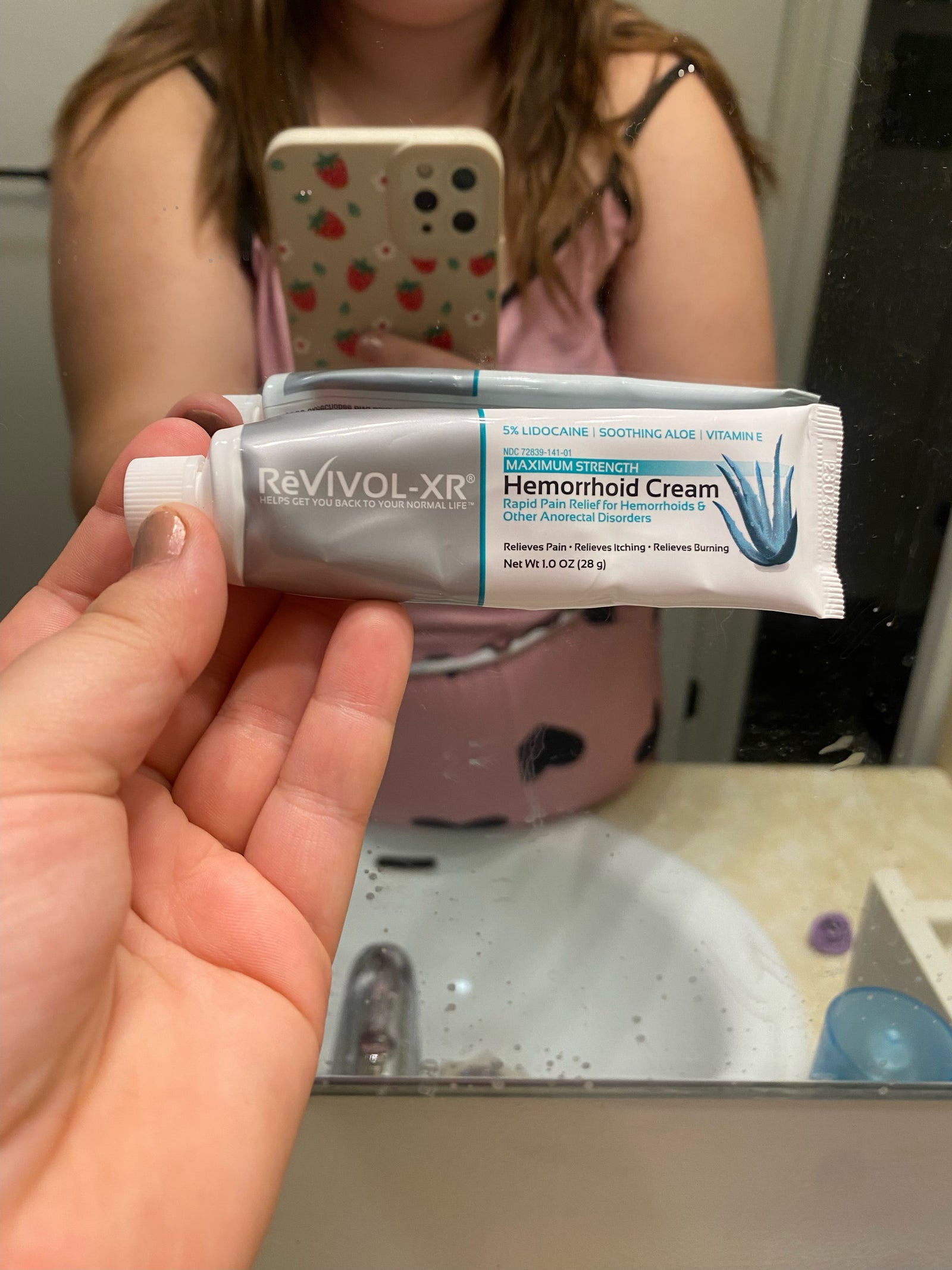 Lady hemorrhoid cream